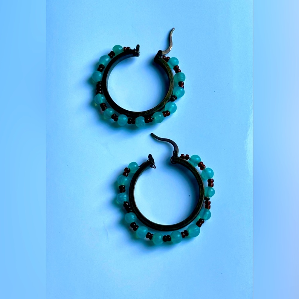 🦚 Turquoise and Brown Glass Bead Hoop Earrings with Brass Tone by Cookie Lee - Picture 6 of 7